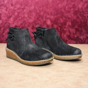 Born Women Vaugh Black Suede Western Wedge Ankle Boots sz 6.5US EUR37